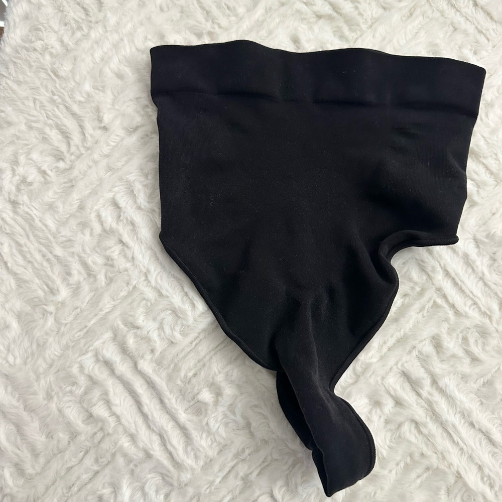 SKIMS Black High-waisted Seamless Thongs. NWOT - Picture 4 of 6